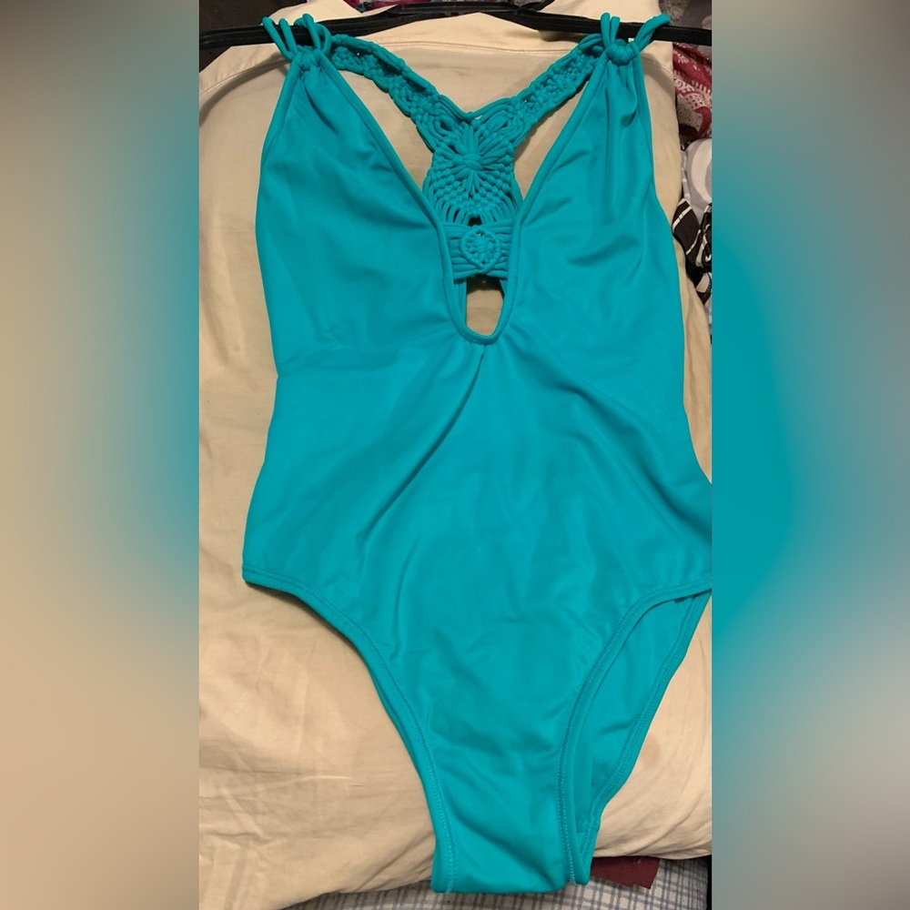 ✨⚡️Malai Blue One Piece Swimsuit Plunge Cutout with Deep V-Neck and Twisted Knot